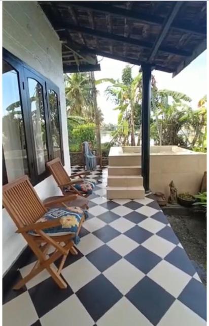 Sunsets&Palm Trees Bed and Breakfast Alappuzha Buitenkant foto